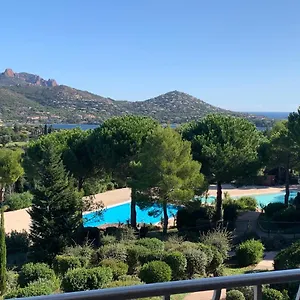 Raphael, Cap Esterel Le Hameau. Vue Appartement Saint-Raphaël